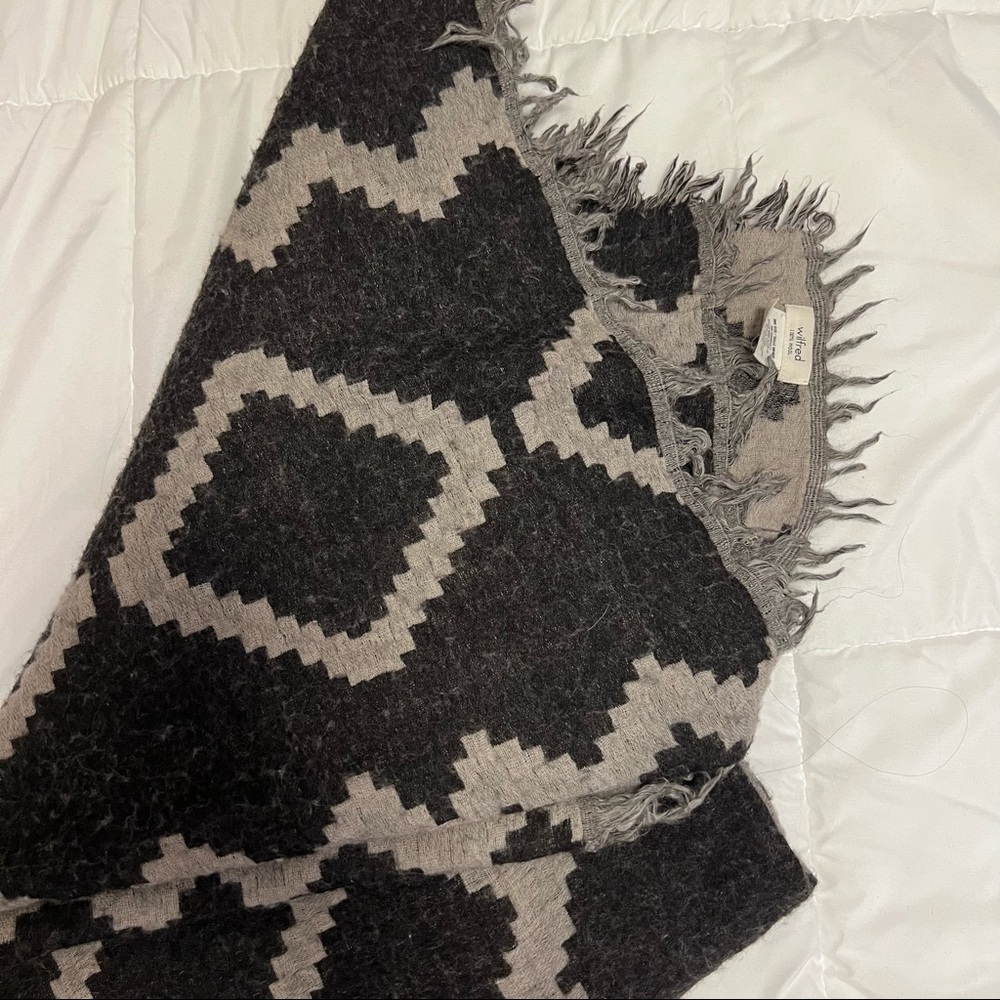 Aritzia Scarf